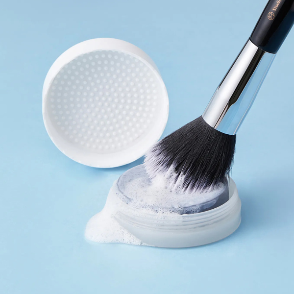 STUDIO17 Brush & Puff Cleanser Shuya Toya Edition คลีนเซอร์ทำความสะอาดพัฟและแปรงแต่งหน้าFree!!ผ้าขนหนูลายชูยะโทยะ